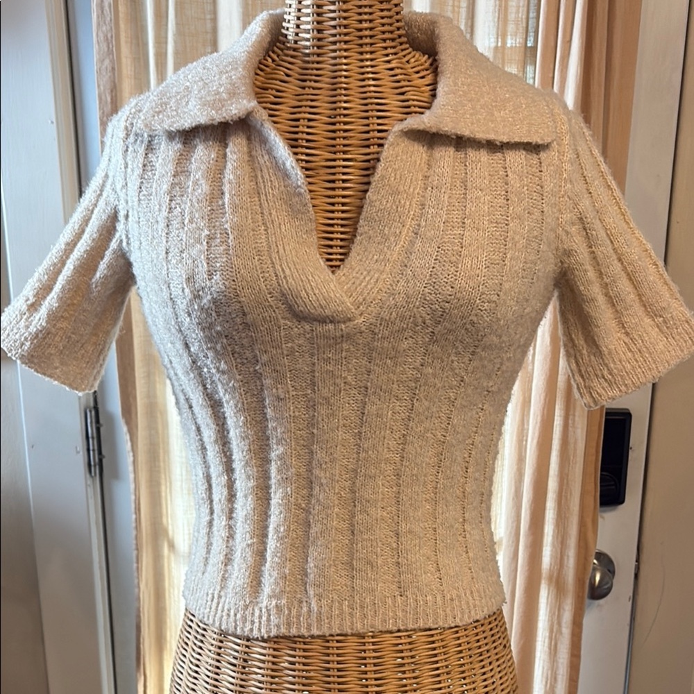 Cream Short Sleeve Women's Sweater